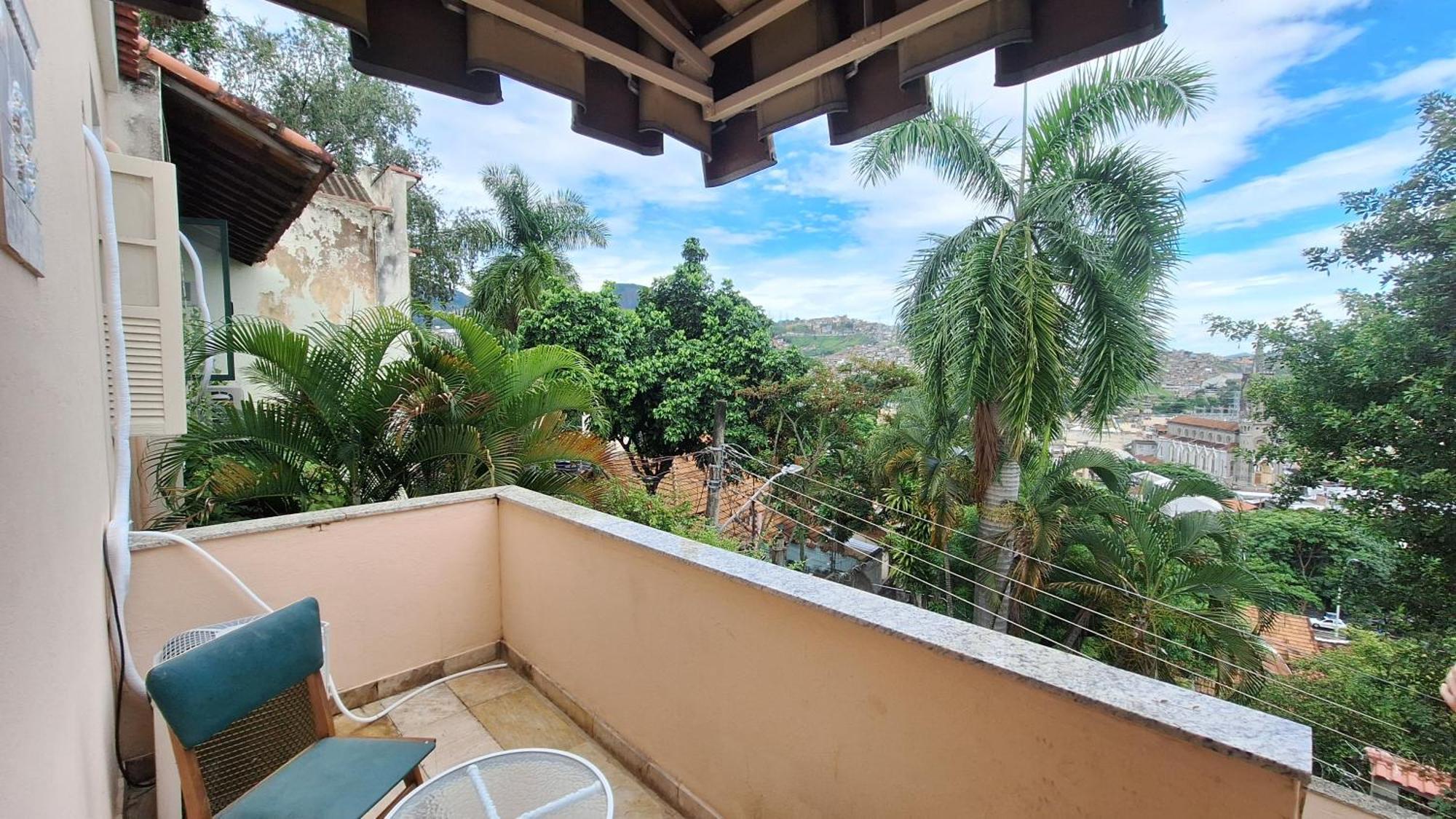 Casa Vintage Ampla Com Varanda Em Santa Teresa